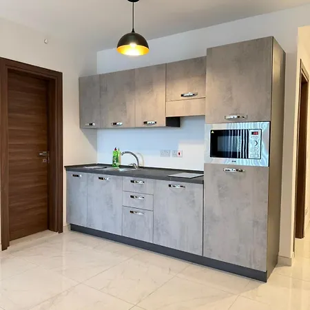 Prime Paceville Near St Georges Апартаменты Сент Джулианс