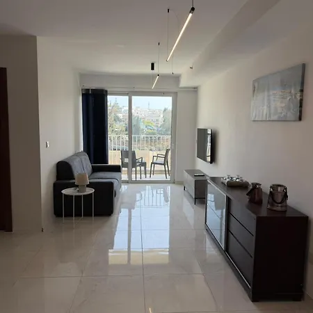 Prime Paceville Near St Georges * Сент Джулианс