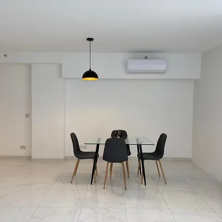 Prime Paceville Near St Georges Апартаменты