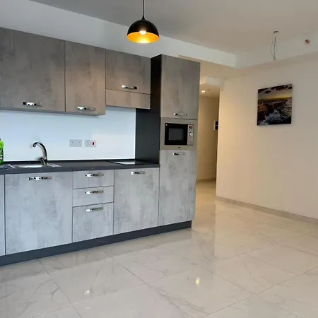 Апартаменты Prime Paceville Near St Georges *