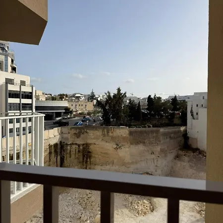 Prime Paceville Near St Georges Апартаменты Сент Джулианс