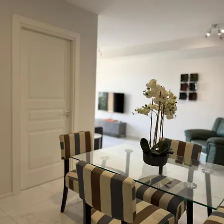 Апартаменты Prime Paceville Near St Georges *