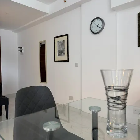 Prime Paceville Near St Georges Сент Джулианс