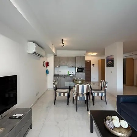 Prime Paceville Near St Georges
