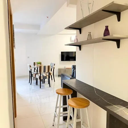 Prime Paceville Near St Georges * Сент Джулианс