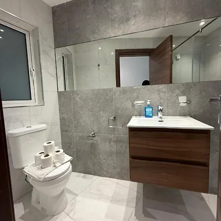 Prime Paceville Near St Georges Апартаменты Сент Джулианс